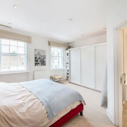 Rent this 3 bed apartment on 3 Hamilton Terrace in London, NW8 9RG