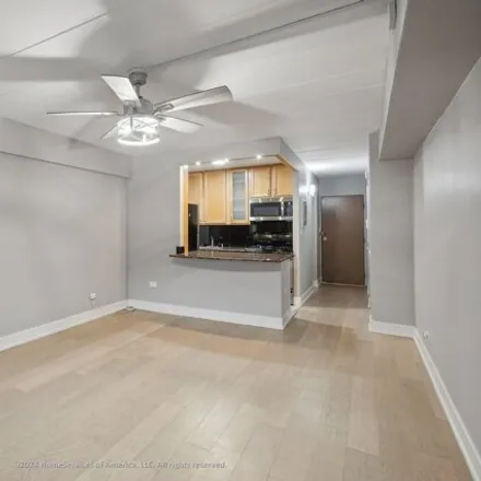 Image 7 - 5616 North Kenmore Avenue, Chicago, IL 60640, USA - Condo for sale