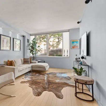 Image 2 - 350 53rd Street, New York, NY 11220, USA - Townhouse for sale