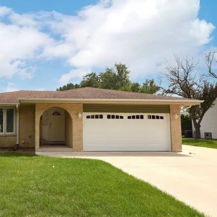 Buy this 3 bed house on 1137 185th Street in Homewood, IL 60430