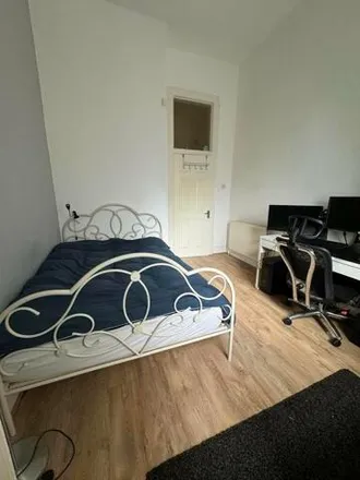 Image 6 - Travelodge Glasgow Central, 5-11 Hill Street, Glasgow, G3 6RP, United Kingdom - Apartment for sale
