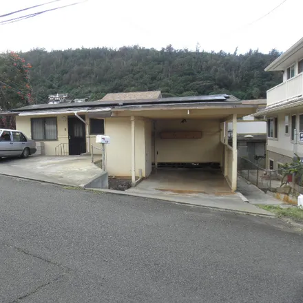 Rent this 3 bed house on 2719 Kamanaiki St