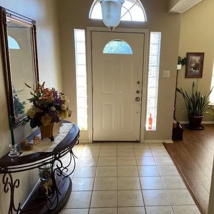 Image 3 - 917 Parkwood Trail, Mesquite, TX 75149, USA - House for sale
