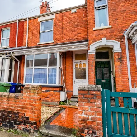 Rent this 3 bed townhouse on 185 Farebrother Street in Grimsby, DN32 0JP