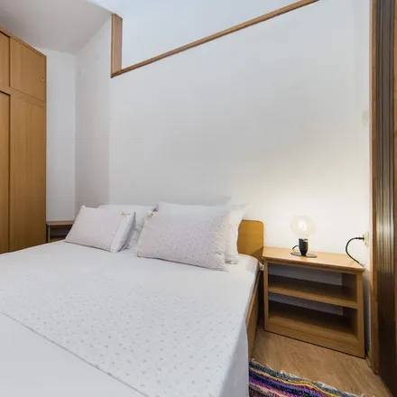 Rent this 1 bed apartment on 21331 Živogošće