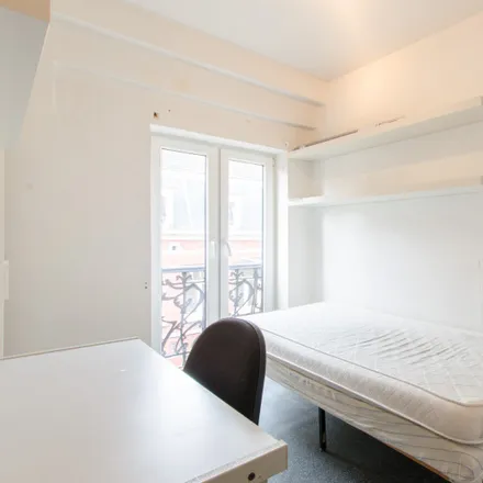 Rent this 8 bed room on Rue Crickx - Crickxstraat 46 in 1060 Saint-Gilles - Sint-Gillis, Belgium