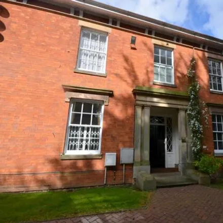 Rent this 2 bed apartment on 5 The Lawns in Grimsby, DN34 4UE