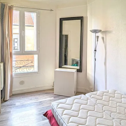 Rent this 1 bed apartment on Malakoff in Hauts-de-Seine, France