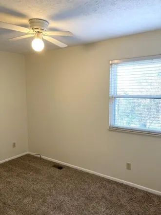 Rent this 3 bed house on 2195 Belltree Drive in Reynoldsburg, OH 43068