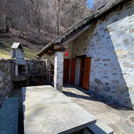 Image 6 - Giumaglio, La Cantonál, 6678 Circolo della Maggia, Switzerland - House for rent