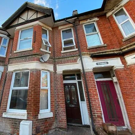 Rent this 6 bed townhouse on 55 Tennyson Road in Bevois Valley, Southampton