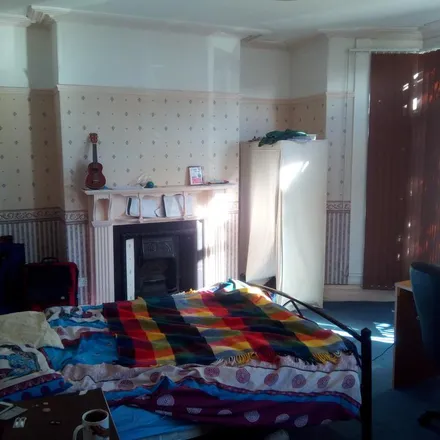 Image 7 - The Mirador, Mirador Crescent, Swansea, SA2 0QX, United Kingdom - House for rent