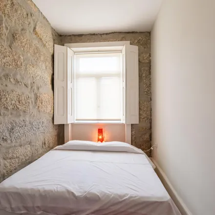Rent this 1 bed apartment on 2ª Igreja Baptista do Porto in Rua do Moreira 161, 4000-099 Porto