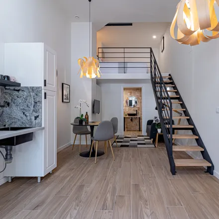 Rent this 1 bed apartment on Farmacia Ldo. Mariano Girona in Carrer de la Roda, 46023 Valencia