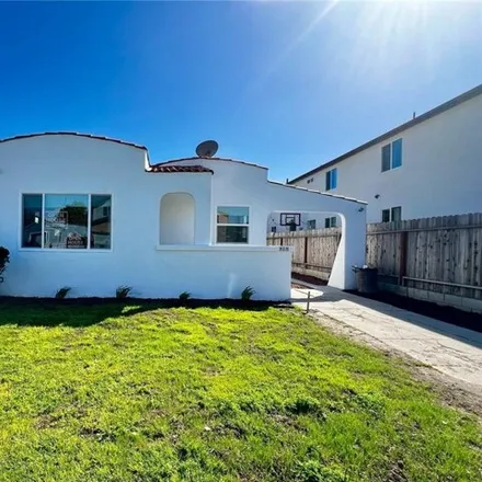 Buy this 3 bed house on 832 East 83rd Street in Los Angeles, CA 90001