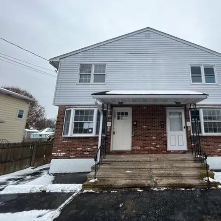 Rent this 3 bed house on 65 Columbus Street in East Hartford, CT 06108