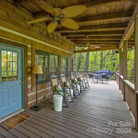 Image 9 - 325 Covewood Trail, Buncombe County, NC 28805, USA - House for sale