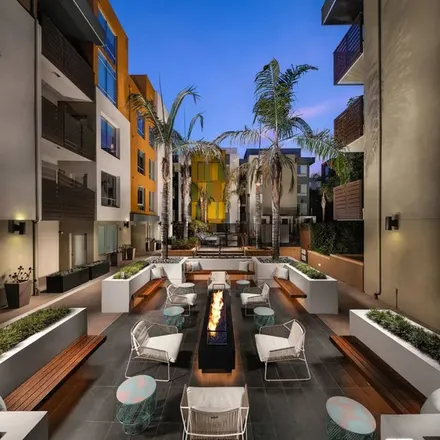 Image 9 - Rubix Hollywood Apartments, 1721 North Las Palmas Avenue, Los Angeles, CA 90028, USA - Apartment for rent