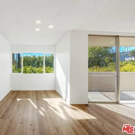 Image 7 - 1015 N Kings Rd Apt 310, West Hollywood, California, 90069 - Condo for sale