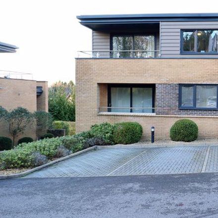 Rent this 2 bed apartment on 60 Cumnor Hill in North Hinksey, OX2 9SY