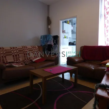 Rent this 4 bed apartment on Jarrom Street in Leicester, LE2 7DD