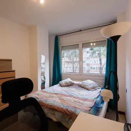 Rent this 4 bed room on Passeig de la Zona Franca in 164, 08001 Barcelona