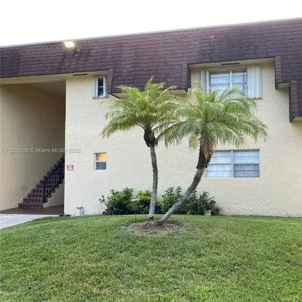 Image 4 - 13710 Southwest 90th Avenue, Howard, Kendall, FL 33176, USA - Condo for sale