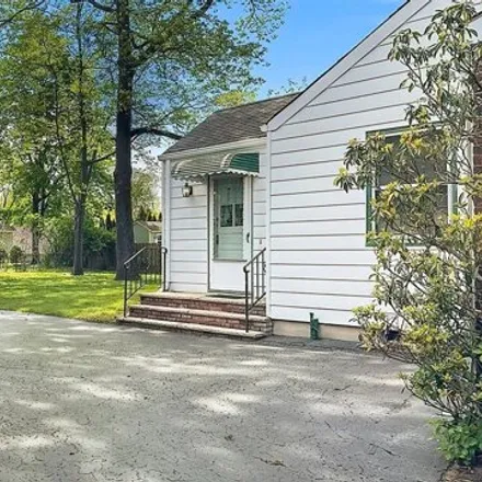 Image 3 - 70 Maple Avenue, Little Silver, Monmouth County, NJ 07739, USA - House for sale