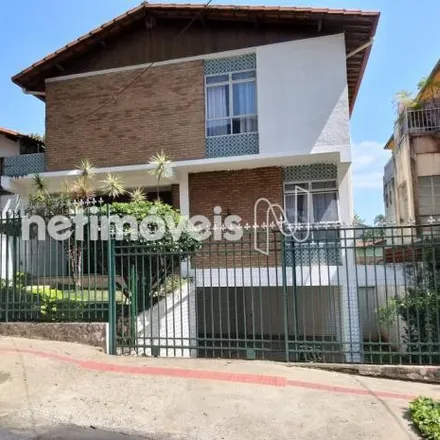 Buy this 7 bed house on Rua Roquete Mendonça in São José, Belo Horizonte - MG