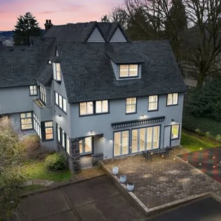 Buy this 7 bed house on 2545 Northwest Westover Road in Portland, OR 97210