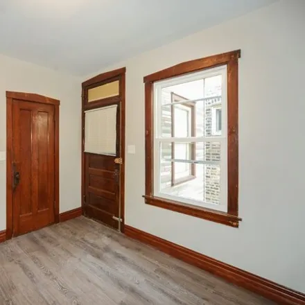 Image 6 - 4101 West Barry Avenue, Chicago, IL 60641, USA - House for rent