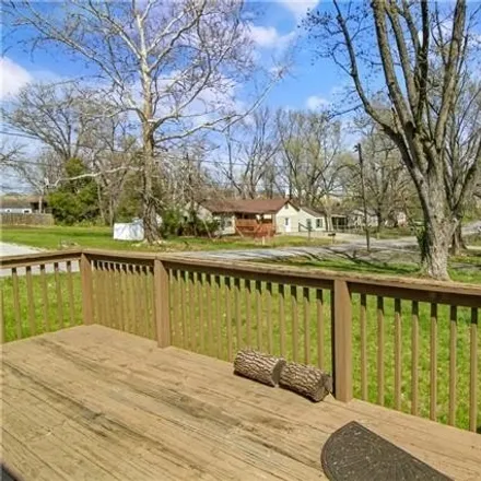 Image 3 - 8521 Pence Lane, Pleasant Valley, MO 64068, USA - House for sale