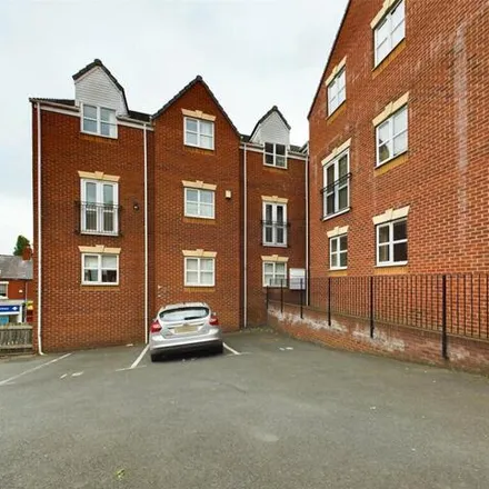Rent this 2 bed room on design dpi in 15 Swan Court, Sutton