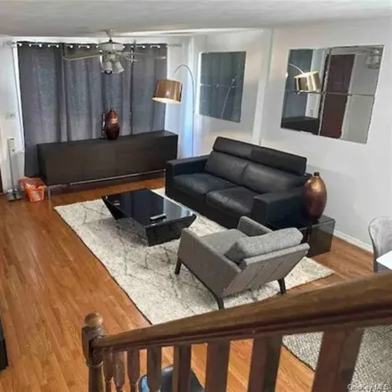 Image 7 - 642 East 89th Street, New York, NY 11236, USA - House for sale