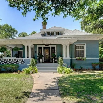 Image 1 - 705 West Oak Street, Denton, TX 76201, USA - House for sale