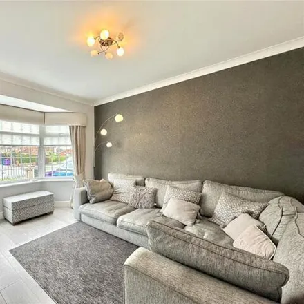 Image 2 - Island Road South, Liverpool, L19 5NT, United Kingdom - Townhouse for sale