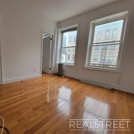 Image 5 - 274 Sumpter Street, New York, NY 11233, USA - Townhouse for rent