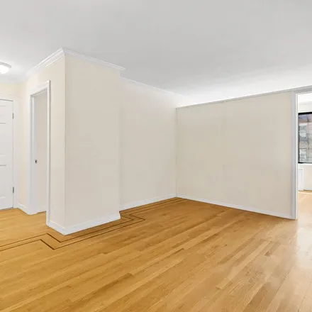 Rent this 3 bed apartment on 333 East 34th Street in New York, NY 11203