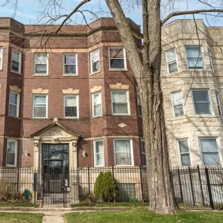 Buy this 2 bed condo on 6116-6118 South Ingleside Avenue in Chicago, IL 60637