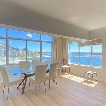 Image 2 - Yemaya Spa, Beach Road, Mouille Point, Cape Town, 8005, South Africa - Apartment for rent