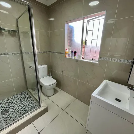 Image 2 - Crawford Road, Illiondale, Gauteng, 1645, South Africa - Townhouse for rent