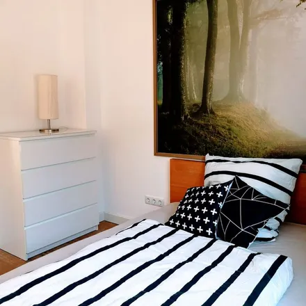 Rent this 2 bed apartment on Lindhornstraße 25 in 28203 Bremen, Germany