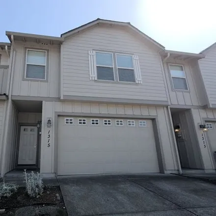 Buy this 3 bed townhouse on 1308 Northeast 82nd Way in Hazel Dell, WA 98665