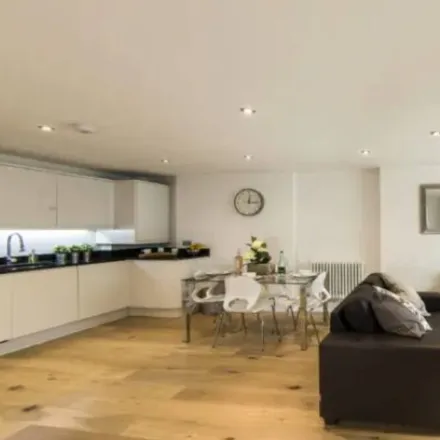 Rent this 2 bed apartment on London in N3 3JY, United Kingdom