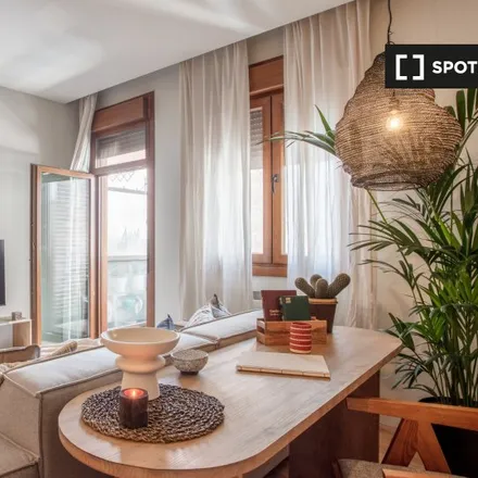 Rent this 2 bed apartment on Madrid in Calle de Raimundo Fernández Villaverde, 45
