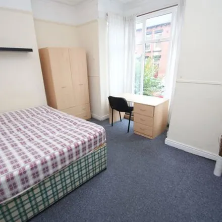 Rent this 5 bed apartment on Norwood Place in Leeds, LS6 1ED