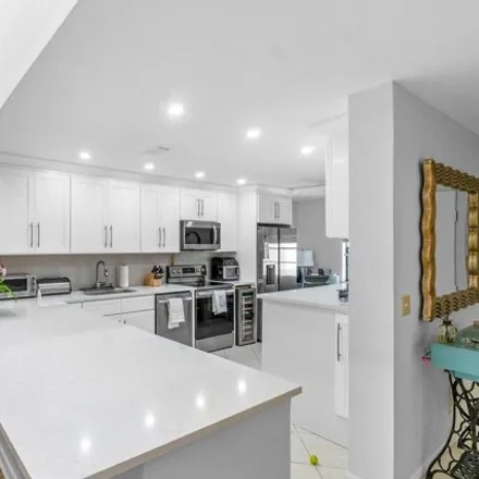 Image 4 - 64 Eastgate Drive, Boynton Beach, FL 33436, USA - Condo for sale