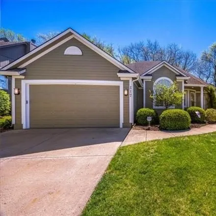 Buy this 3 bed house on 558 Southwest Stacey Drive in Lee's Summit, MO 64082