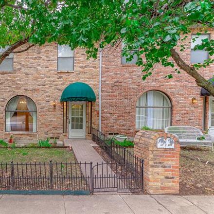 Rent this 2 bed townhouse on 424 West Oak Street in Weatherford, TX 76086