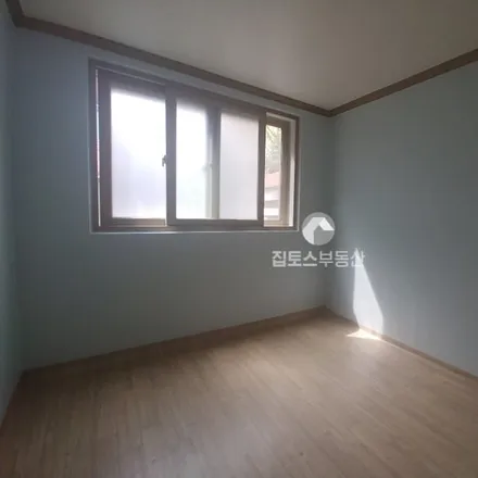 Rent this 2 bed apartment on 서울특별시 관악구 신림동 749-12